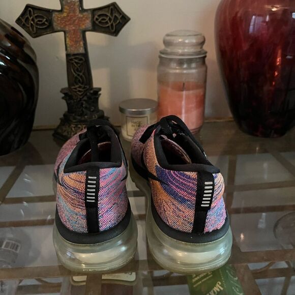 Nike women sneakers size 8 - Picture 4 of 7